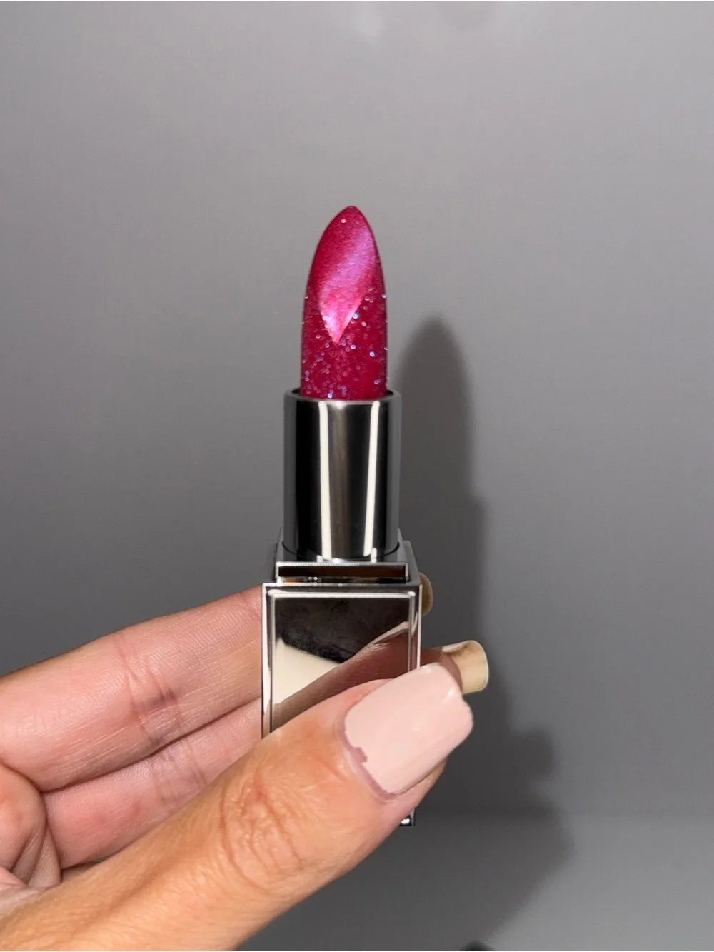 Tom Ford extreme lip spark 08 Dazed. Vibrant pink/purple with shimmer.